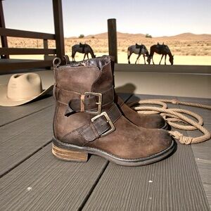Steve Madden Brown Leather Nubuck Oyyson Rugged Buckle Harness Boots Size 9